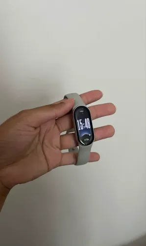 Mi band 8 com caixa e 3 pulseiras
