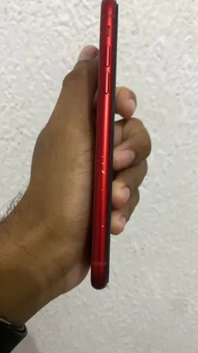 iPhone xr red
