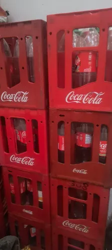 VENDE SE 4 GRADES DE COCA COLA COMPLETA 