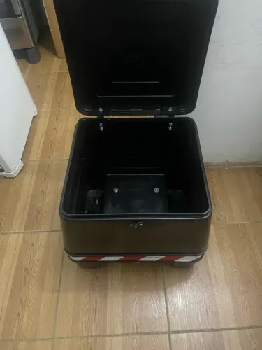 Baú 108L Nakabox