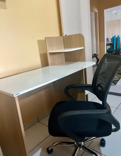 ESCRIVANINHA + CADEIRA DE ESCRITÓRIO