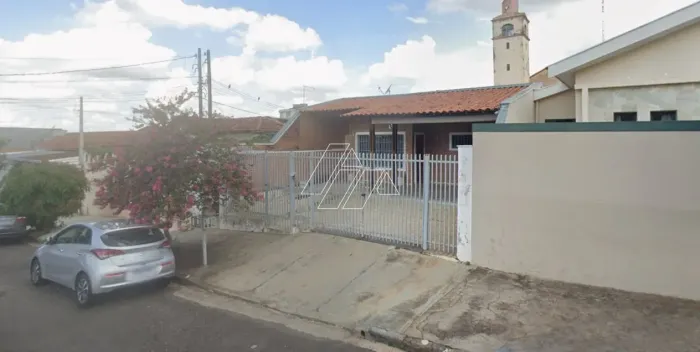 Casa com 3 dormitórios (1 suíte) e edícula à venda no bairro Canaã Marília/SP