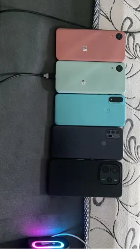 Vendo esses aparelhos preço a combinar todos novo de loja nunca foi usado