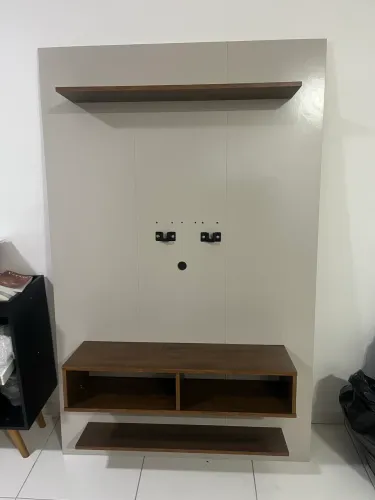 Painel de TV 1,80 por 1,15cm