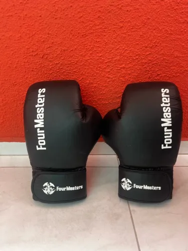 Kit Boxe Four Masters - Luvas 14 oz + Bandagens