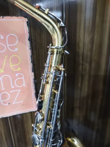 Saxofone alto Eagler SA 500