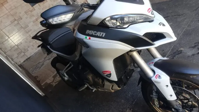 Vende ou troca moto Ducati multistrada 1260 s 