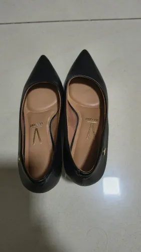 Sapato Vizzano (scarpin preto de bico fino)