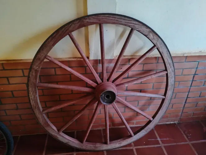Par de rodas de carroça antiga - 135 cm