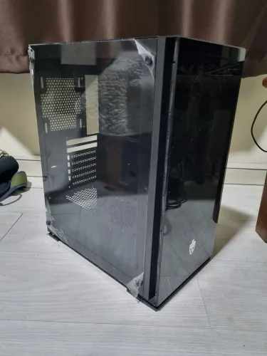Gabinete gamer evolut