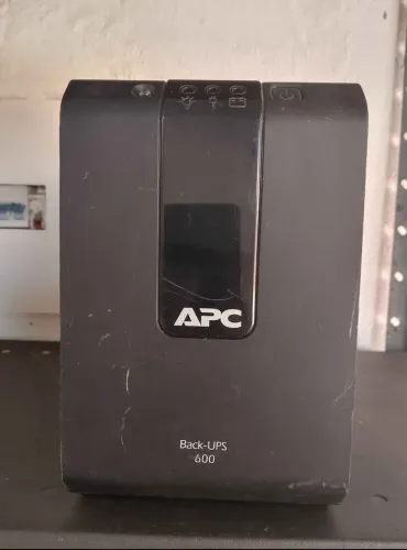 Nobreak Apc Back-ups 600vc com bateria