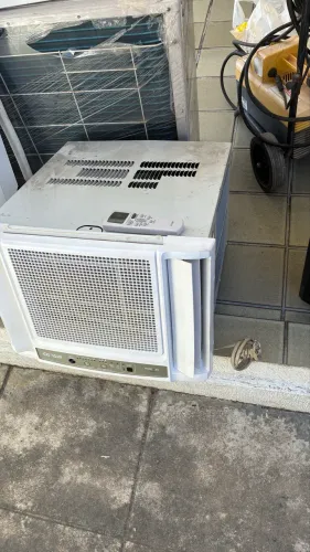 Ar cônsul 7.500 Btu com controle 