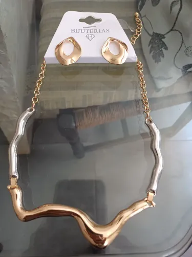 Colar e Brinco Ondulado Bijoux Dourado e Prata