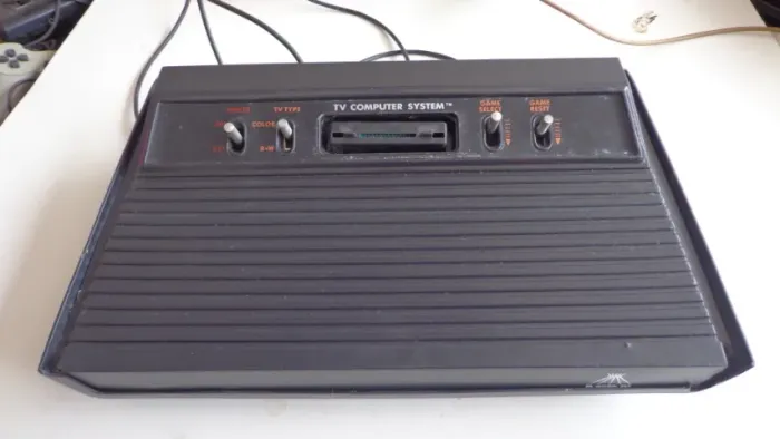 Console Milmar Dactari Muito Raro Compatível Com Atari 2600 (Usado)