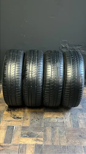 Jogo pneus 185/60/15 PiRElli todos meia vida sem defeito