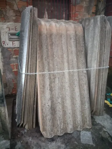 Telhas de 1,80 X 1,00m usadas 