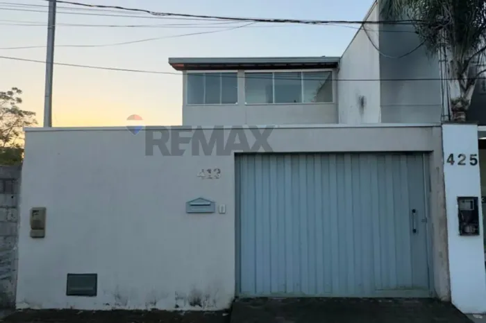 Casa com 4 quartos sendo 1 suíte no bairro São José