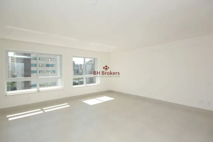 APARTAMENTO À VENDA NO LOURDES  REGIÃO CENTRO-SUL DE BH