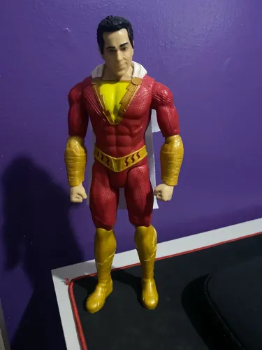 Colecionável Shazam DC Comics 