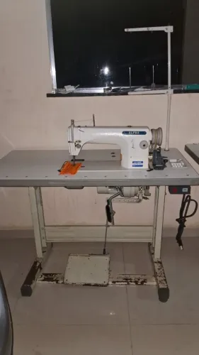 Maquina industrial reta