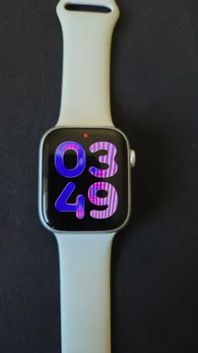 Apple watch series 8 GPS (45mm) Prata / bateria: 86% / acessórios e caixa originais