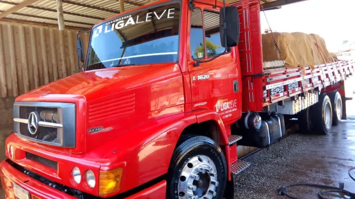 Mercedes-Benz L-1620 2008 6x2 - Motor e Caixa Feitos - Carroceria Reformada