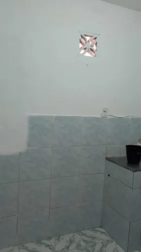 VENDE-SE  CASA 