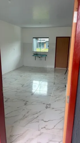 Alugo casa com 2 quartos em Santa Isabel