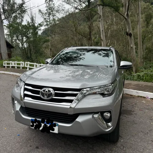 Toyota Hilux SW4 SRX 4X4 2.8 TDI 16V Dies. Aut. 2017