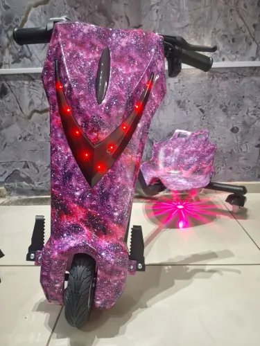 Triciclo DRIFT com Bluetooth 