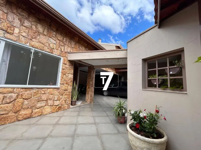 Casa com 3 dormitórios à venda, 221 m² por R$ 960.000,00 - Parque São Lourenço - Indaiatub