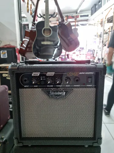 Cubo Guitarra Strinberg SG15