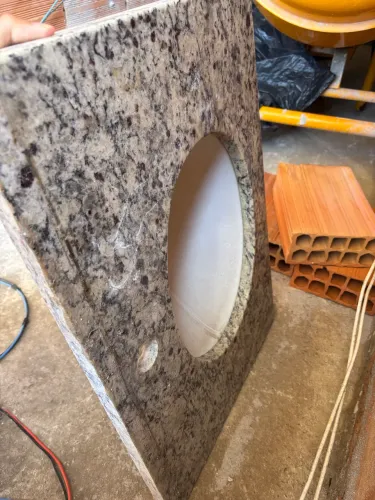 Pia de mármore para banheiro