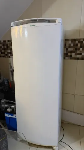 Geladeira cônsul semi nova