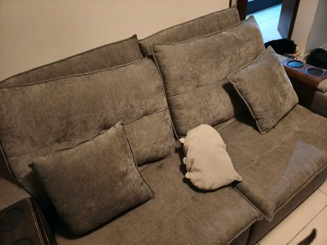 Sofá Cama - 1.80 metros - Menos de 3 meses de uso