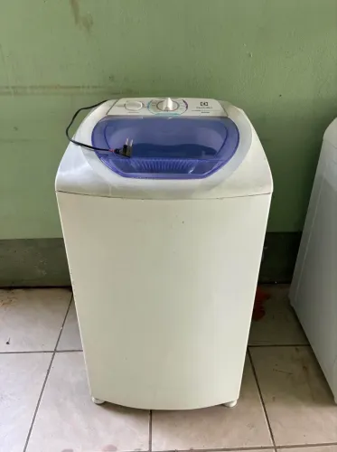 Máquina de lavar Eletrolux 6kg (usada) defeito na bomba
