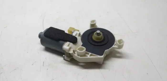 Motor De Vidro Traseiro Esquerdo Vw Polo 2008/2012 (Usado)