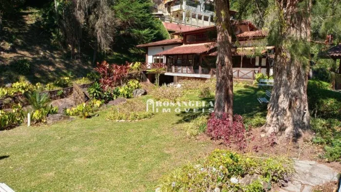 Casa com 3 dormitórios à venda, 150 m² por R$ 1.350.000,00 - Parque do Ingá - Teresópolis/