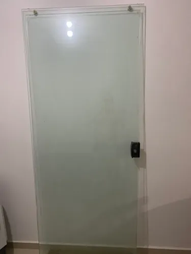 Vendo porta de vidro correr 1,60 x 2,10