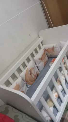Berço Moisés com colchão e kit berço incluso, usado uma vez apenas.