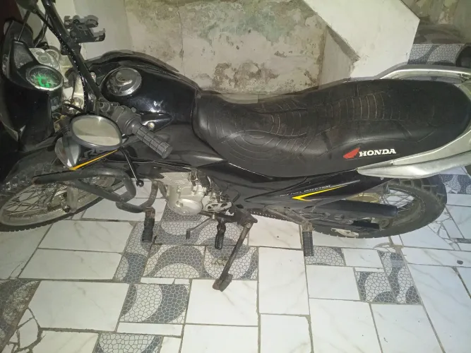 Vendo ou troco por carro