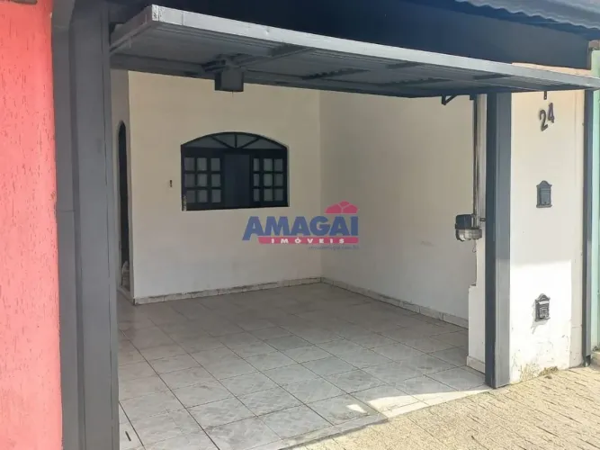 Casa com 2 dormitórios para locação no Jd. São Luiz