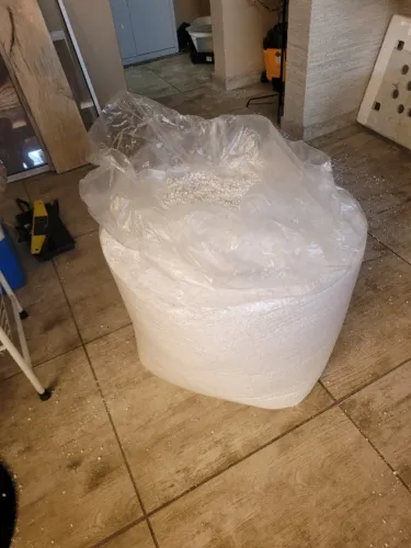 Isopor para preenchimento de puffs 300 litros (para 2 puffs)