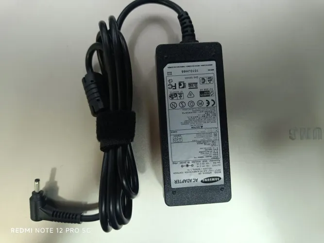 Carregador Samsung ponta fina 19v 2.1