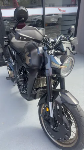 Moto Impecável Zerada
