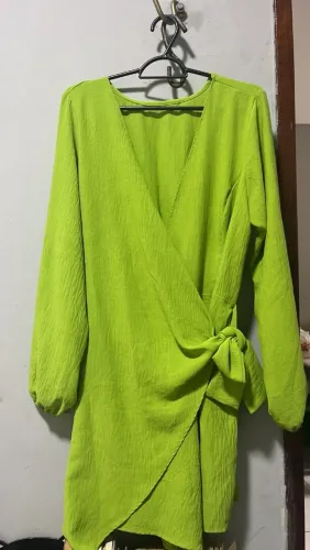 Macacão verde, veste G
