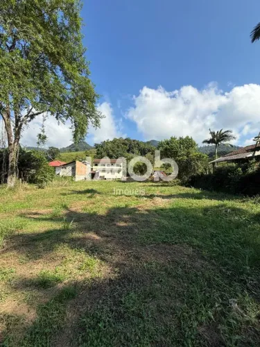 TERRENO COM 1.494,66 m², RIO DA LUZ