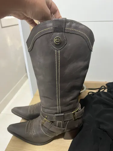 Bota capelli
