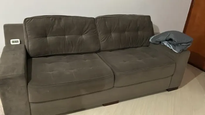 sofá marrom 2m15