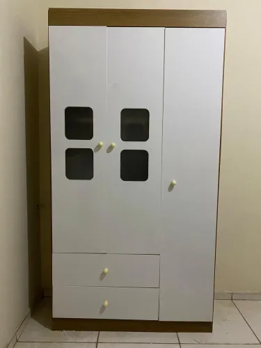 Guarda roupa infantil